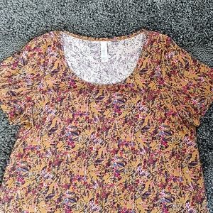 LuLaroe Medium Classic T